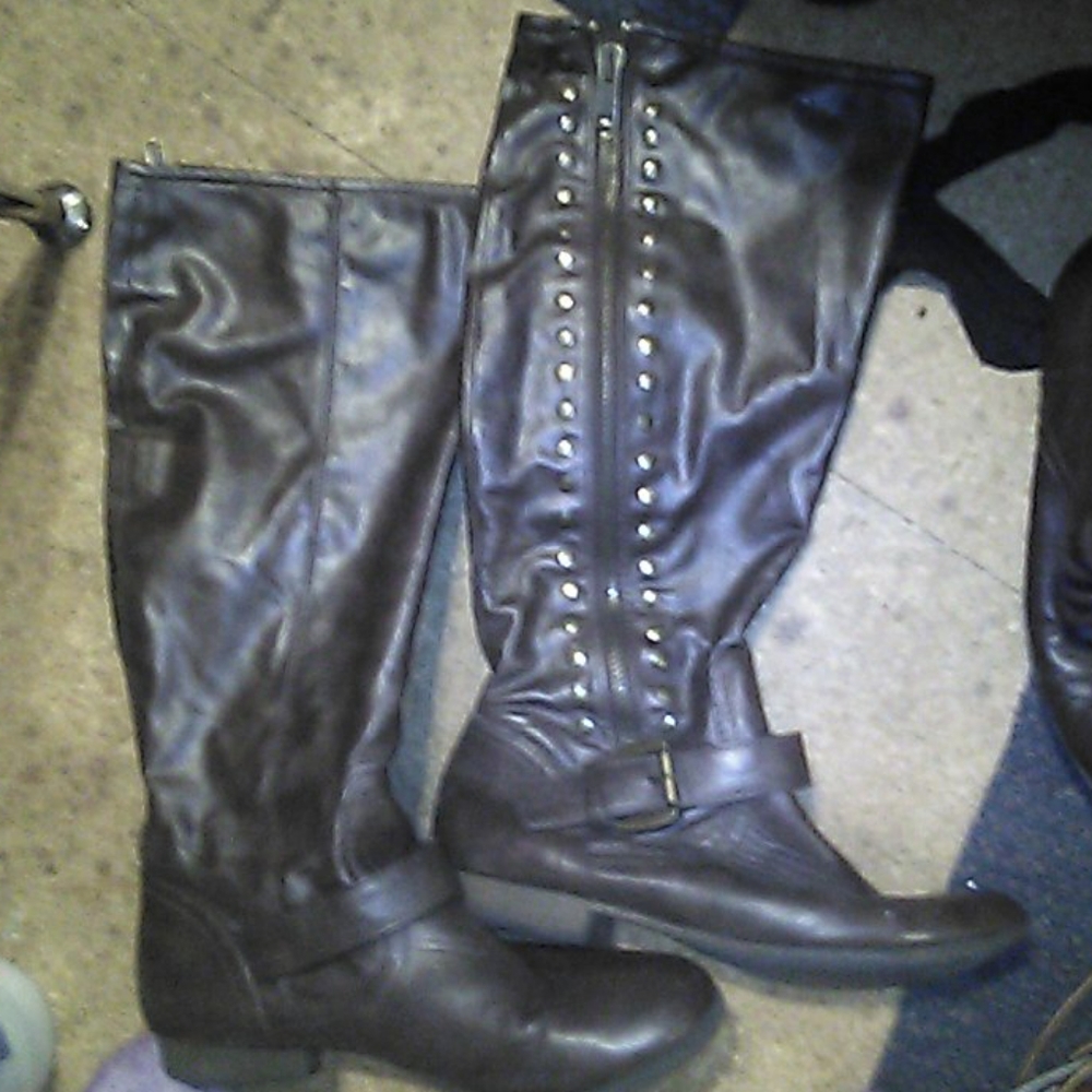 COPY - Brown tall boots